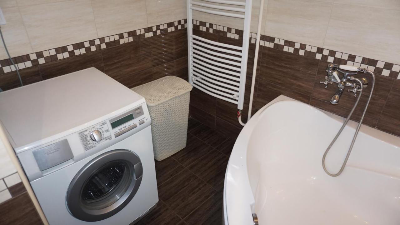 Edes Otthon Apartman غيولا المظهر الخارجي الصورة