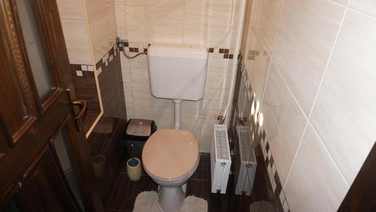 Edes Otthon Apartman غيولا المظهر الخارجي الصورة